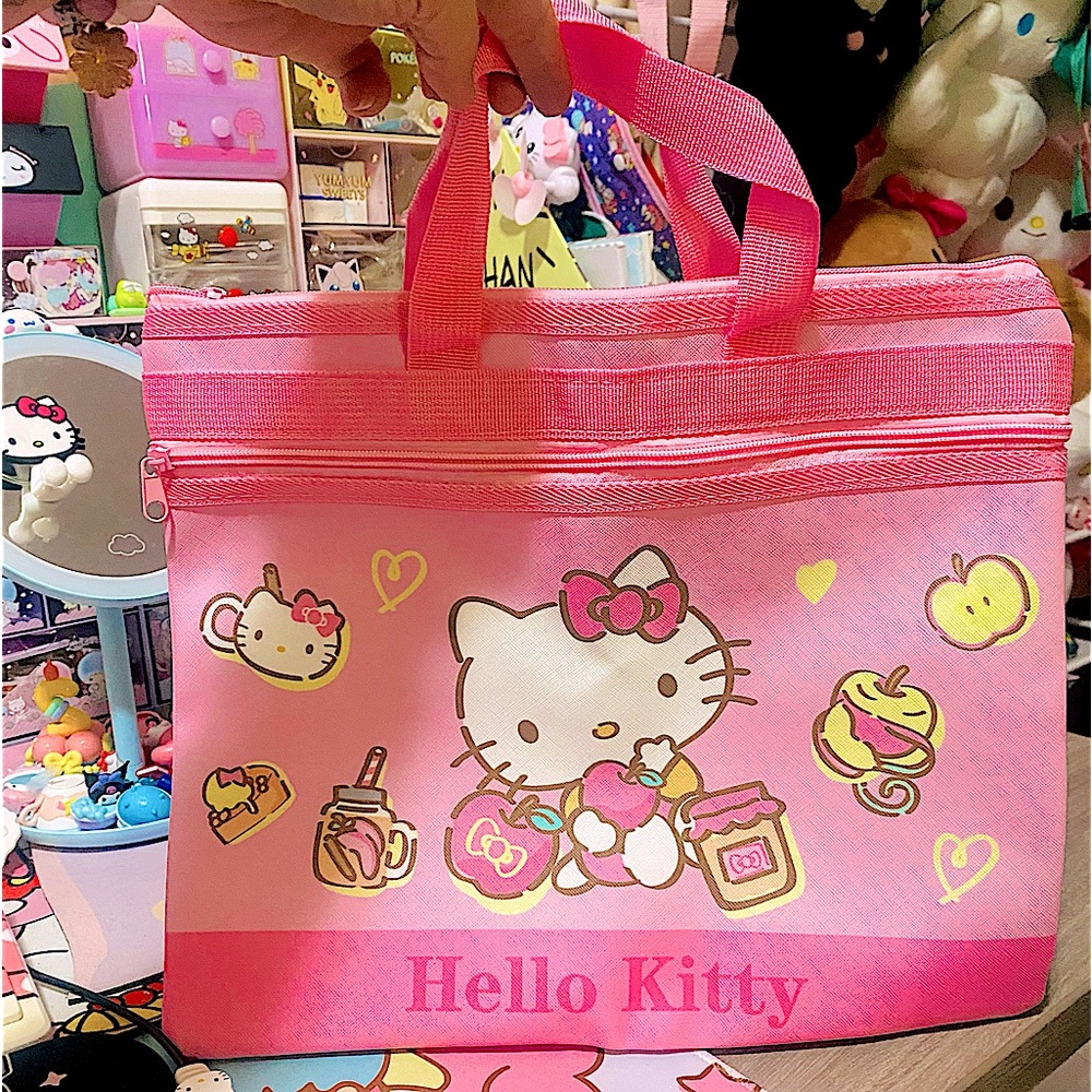 Hello Kitty document bag
